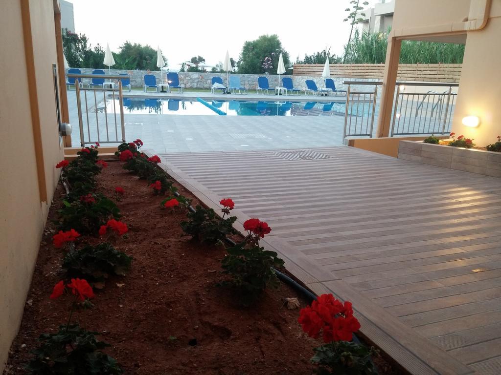 Gerona Mare Apartments Gerani  Exterior foto